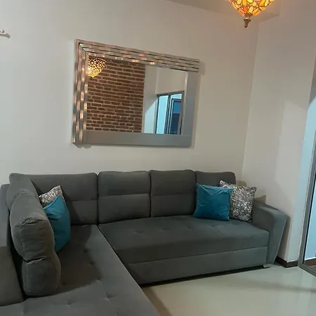 Exquisite In El Laguito Apartamento