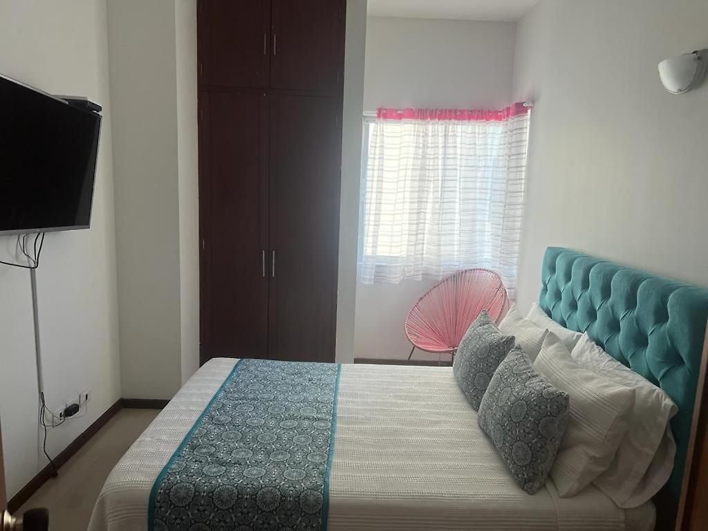 Exquisite In El Laguito Apartment