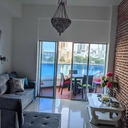 Exquisite In El Laguito Apartamento *