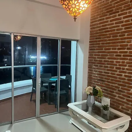 Exquisite In El Laguito * Cartagena